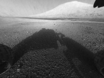 View of Mars surface from Curiosity.