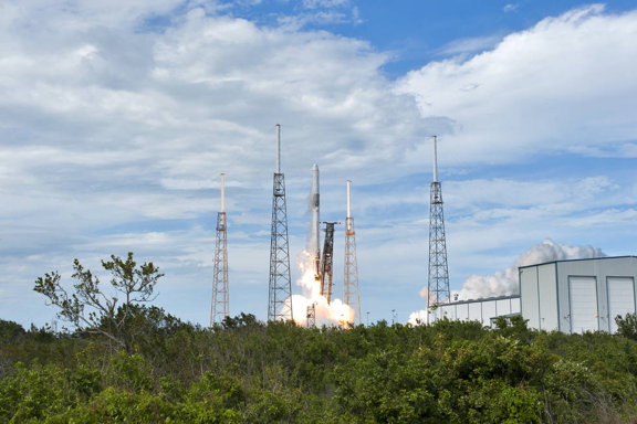 A SpaceX Falcon 9 rocket lifts off from Space Launch Complex 40 at Cape Canaveral Air Force Station.