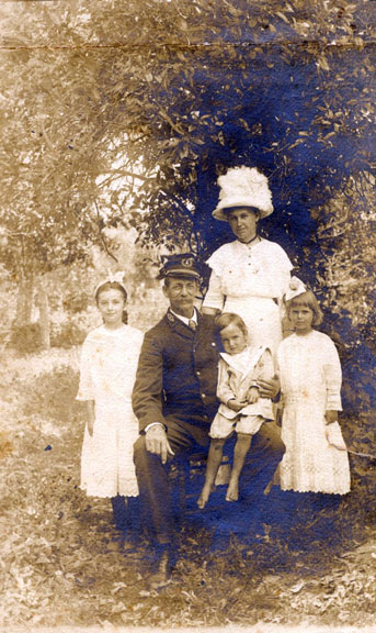 5- Honeywell Family - ClintonSr and Gertrude Gertie, Budd