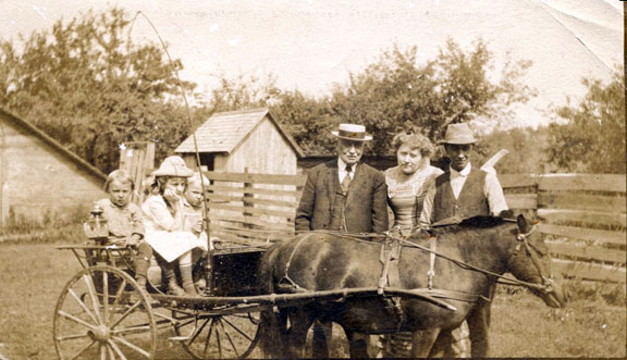 31--Maybe-Robert-Burns-in-straw-hat