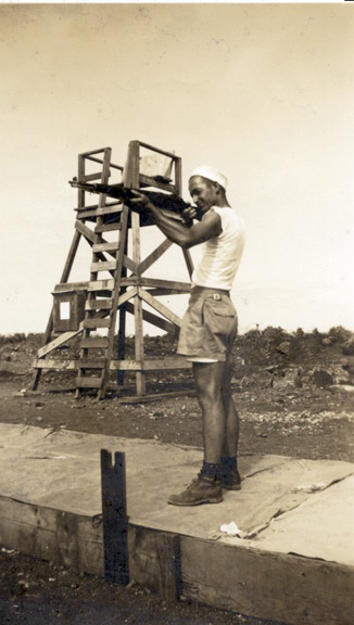 38---Clinton-Buddy-Honeywell-Jr-in-Navy-with-rifle