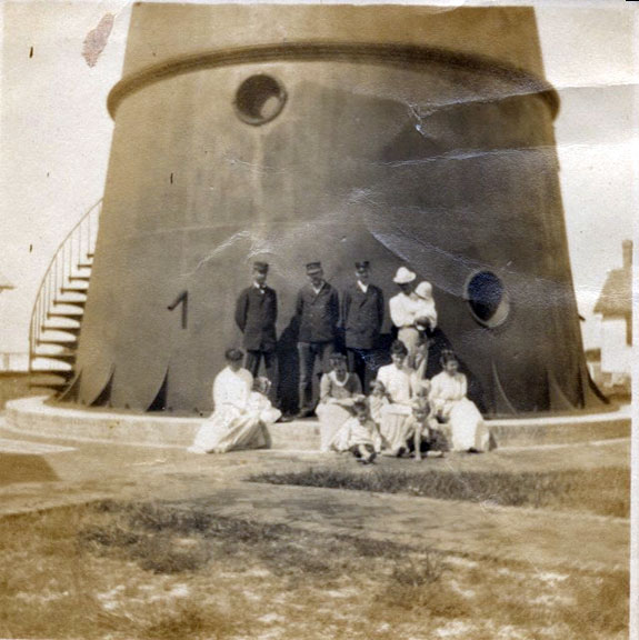 40--Clinton-Honeywell-on-visitors-motorcycle