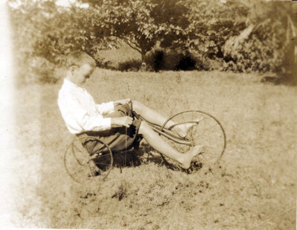 70--Clinton-Buddy-Honeywell-built-tricycle