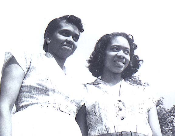 EvangelinePeaches-40s