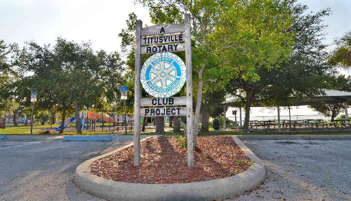 RotaryRiverfrontSign1.jpg