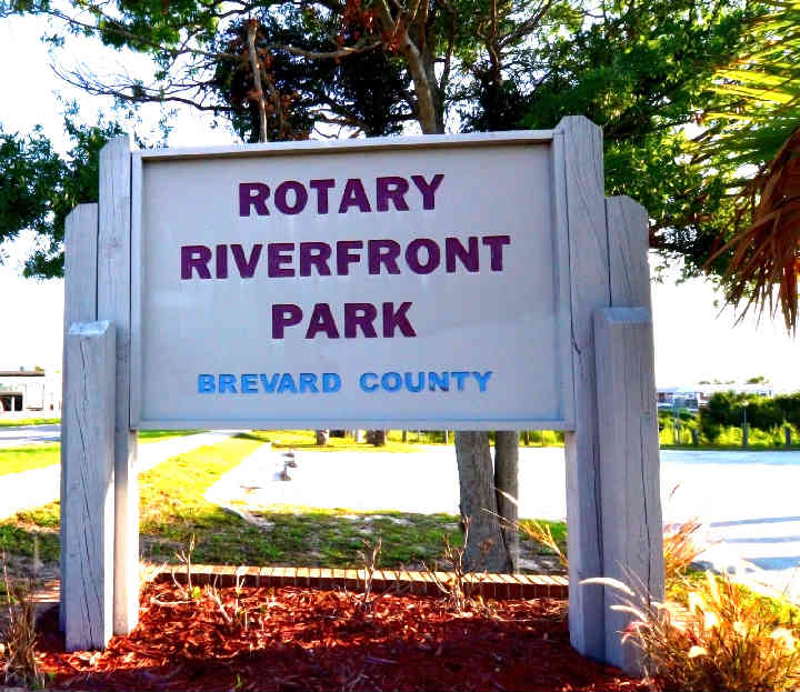 RotaryRiverfrontSign2.jpg