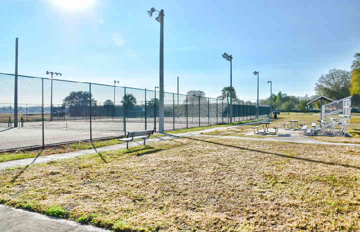SingletonTennisCourts1.jpg