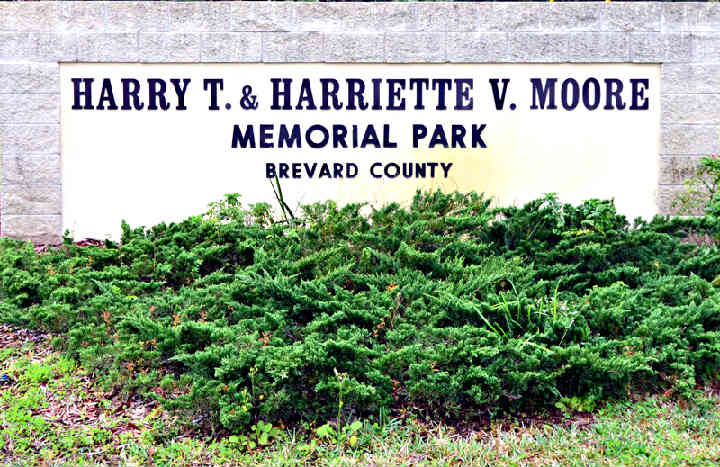 Moore-sign.jpg