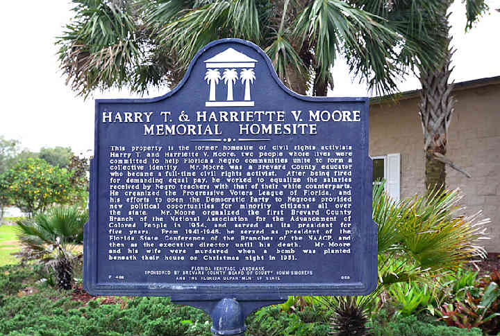 Moore-sign2.jpg