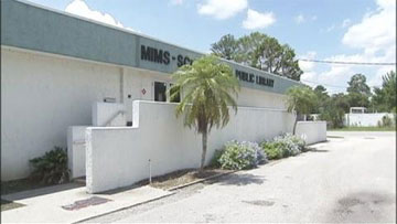 Mims / Scottsmoor library entrance