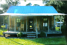 Cracker House with detached kitchen