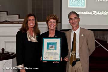 Florida Trust award to Roz Foster.